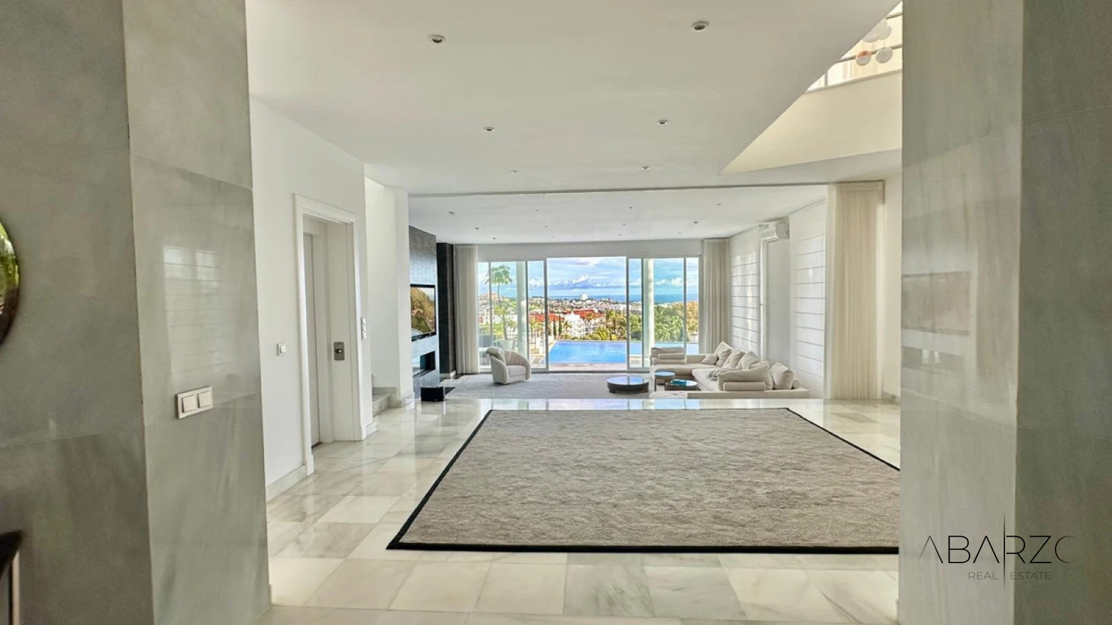 Exclusive villa in El Herrojo, La Quinta with sea and mountain views — interior, La Quinta, Benahavís (3 of 29)