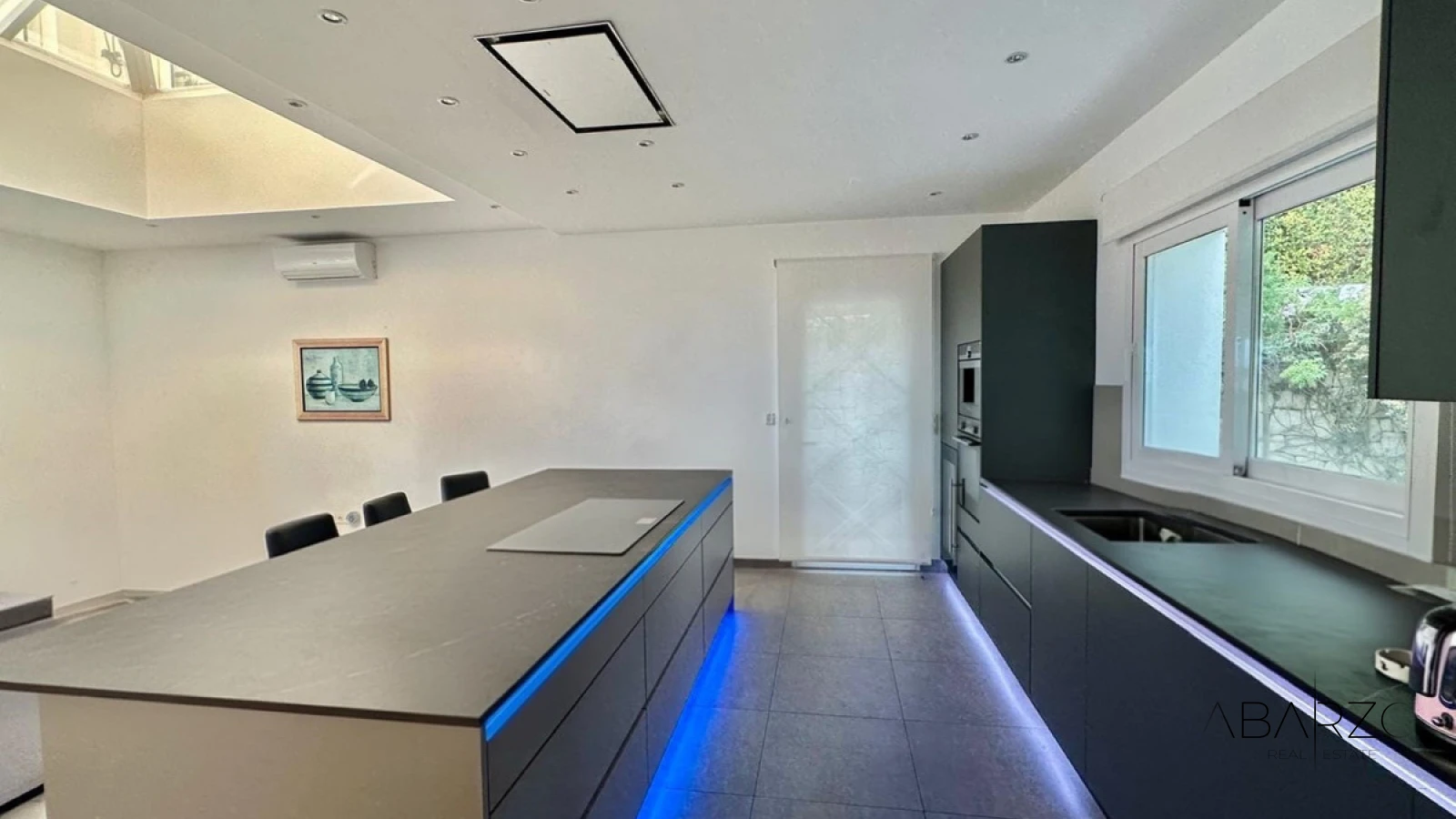 Exclusive villa in El Herrojo, La Quinta with sea and mountain views — interior, La Quinta, Benahavís (4 of 29)