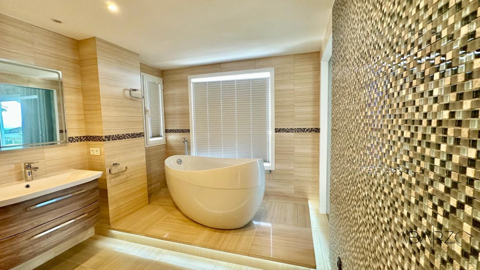 Exclusive villa in El Herrojo, La Quinta with sea and mountain views — interior, La Quinta, Benahavís (15 of 29)