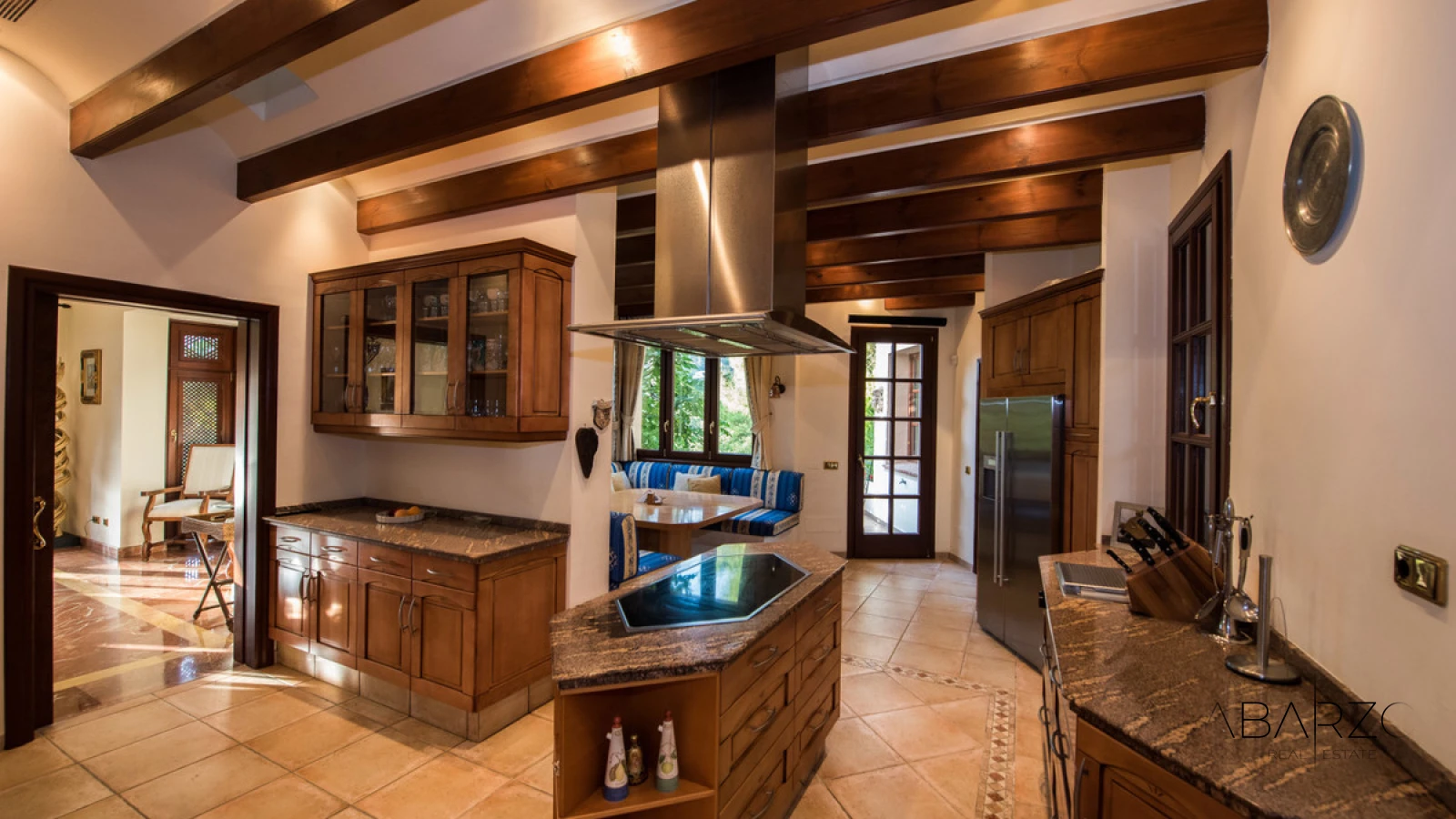 Charming Luxury Villa with Pool and Views in La Zagaleta, Marbella — interior, La Zagaleta, Benahavís (22 of 44)
