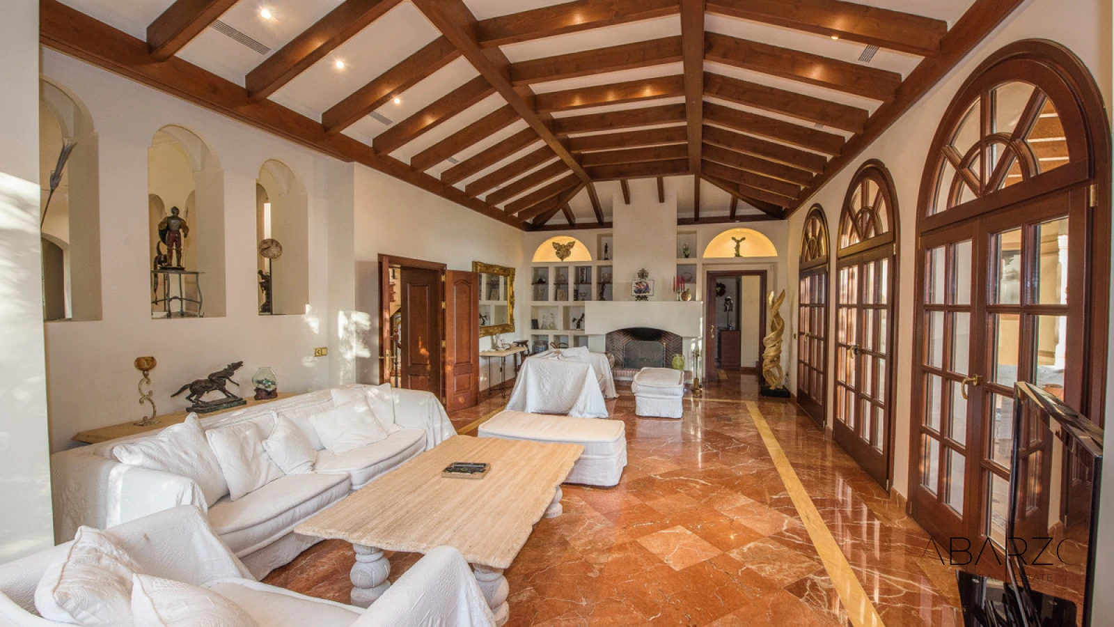Charming Luxury Villa with Pool and Views in La Zagaleta, Marbella — interior, La Zagaleta, Benahavís (13 of 44)