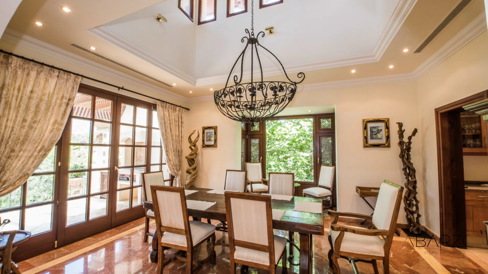 Charming Luxury Villa with Pool and Views in La Zagaleta, Marbella — interior, La Zagaleta, Benahavís (15 of 44)