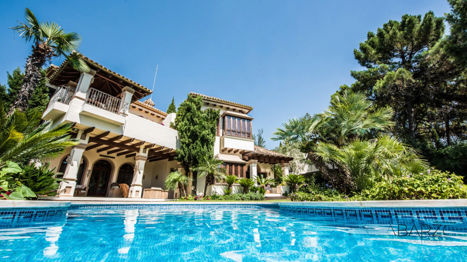 Charming Luxury Villa with Pool and Views in La Zagaleta, Marbella — luxury property for sale in La Zagaleta, Benahavís
