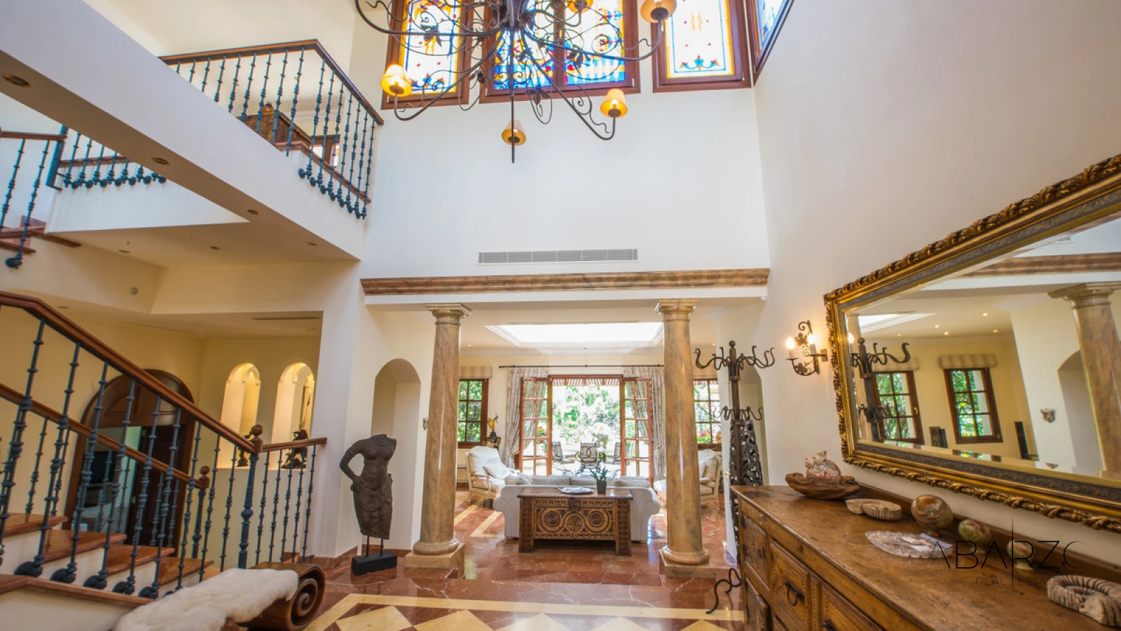 Charming Luxury Villa with Pool and Views in La Zagaleta, Marbella — interior, La Zagaleta, Benahavís (11 of 44)