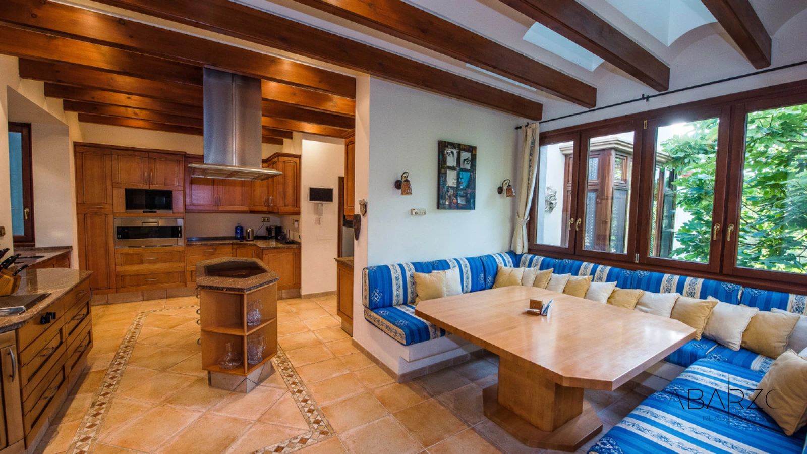 Charming Luxury Villa with Pool and Views in La Zagaleta, Marbella — interior, La Zagaleta, Benahavís (17 of 44)