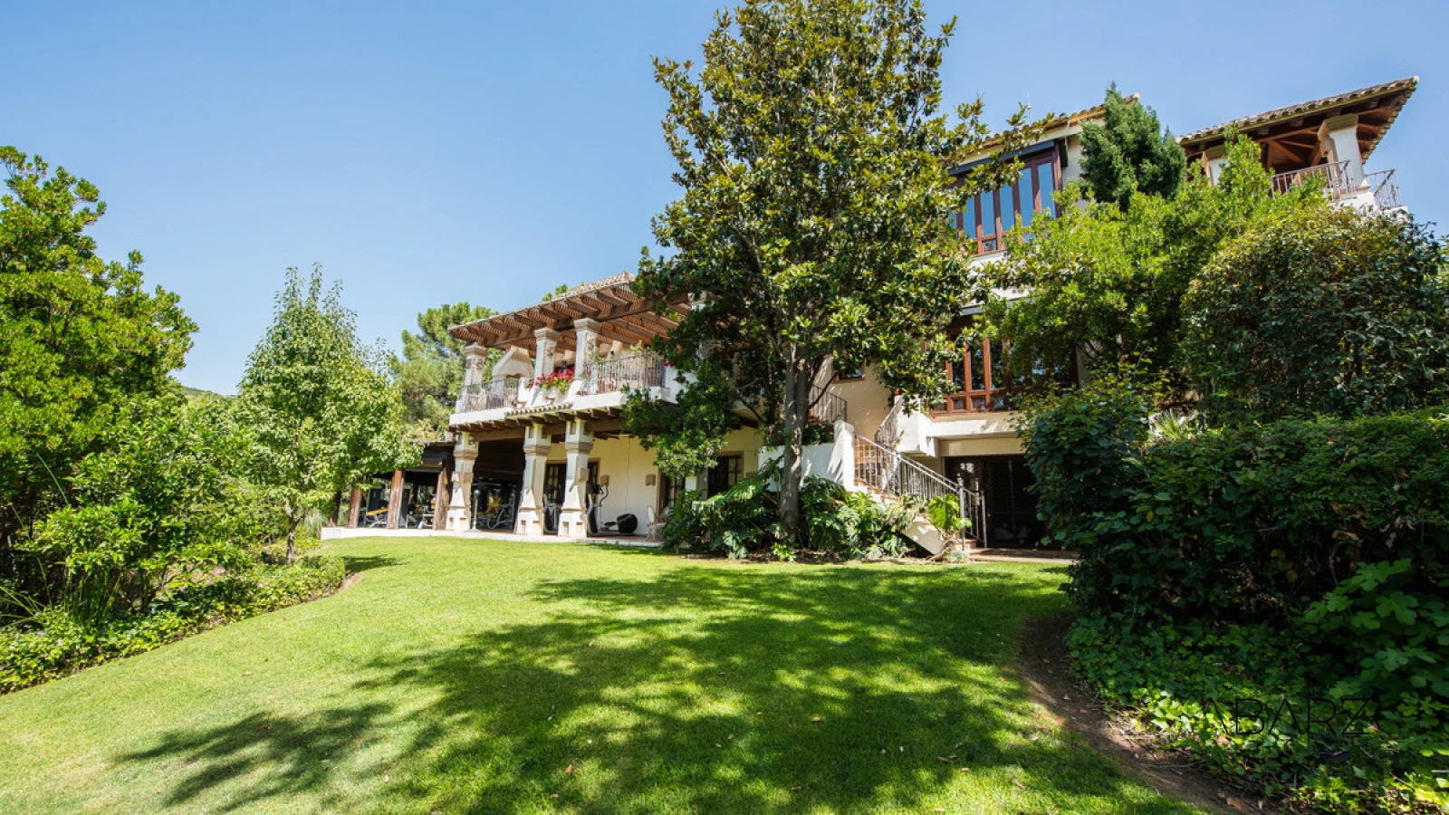 Charming Luxury Villa with Pool and Views in La Zagaleta, Marbella — interior, La Zagaleta, Benahavís (5 of 44)