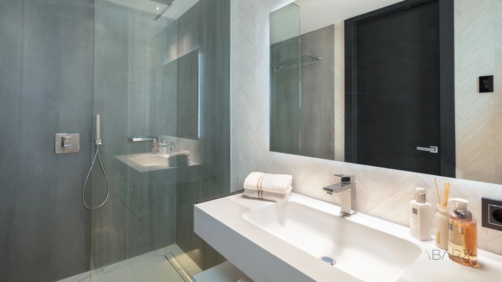 Apartment in Puerto Banus with Panoramic Sea and Marina Views — interior, Puerto Banús, Marbella (5 of 19)