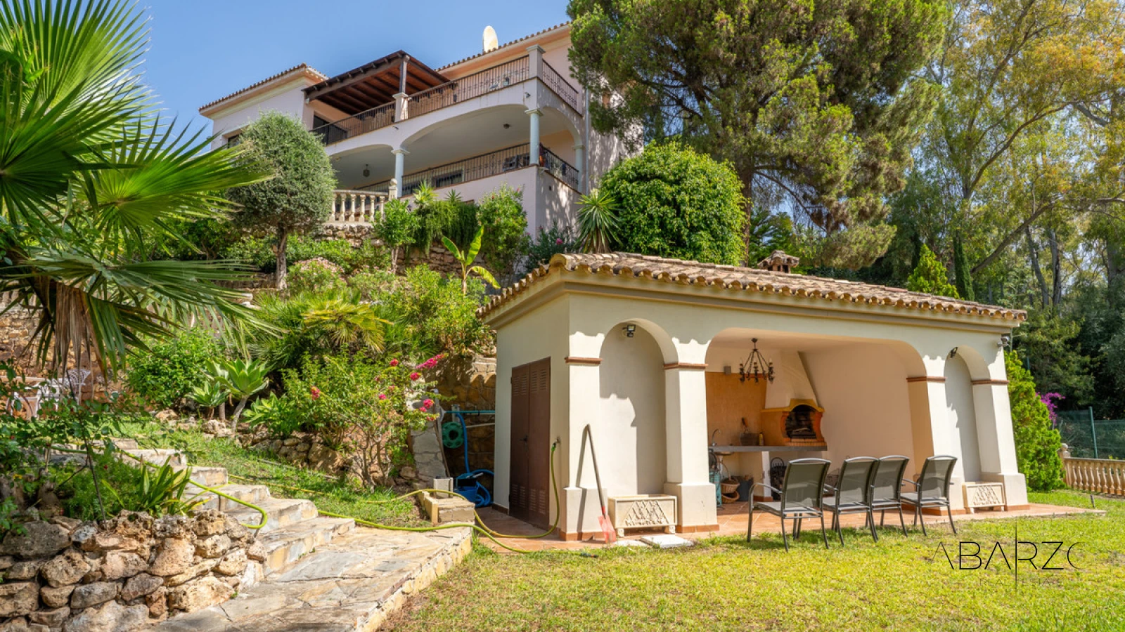Stately 8-Bedroom Villa with Panoramic Views in El Herrojo, Benahavís — interior, La Quinta, Benahavís (48 of 49)