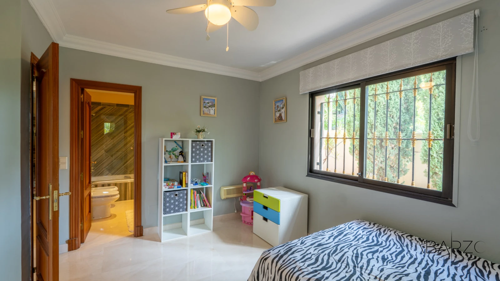 Stately 8-Bedroom Villa with Panoramic Views in El Herrojo, Benahavís — interior, La Quinta, Benahavís (14 of 49)