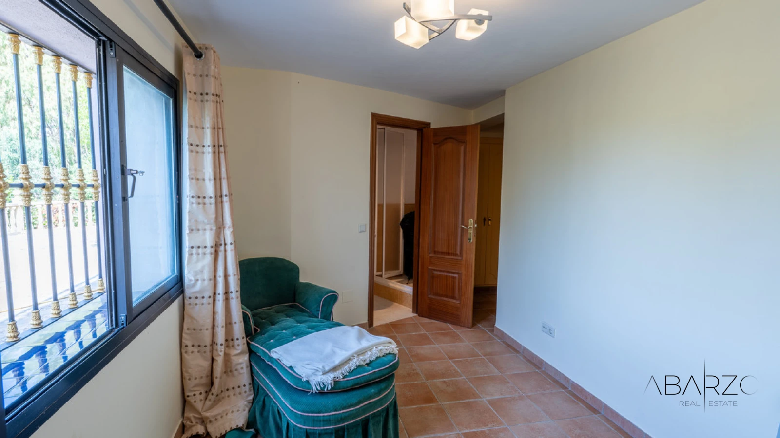 Stately 8-Bedroom Villa with Panoramic Views in El Herrojo, Benahavís — interior, La Quinta, Benahavís (39 of 49)