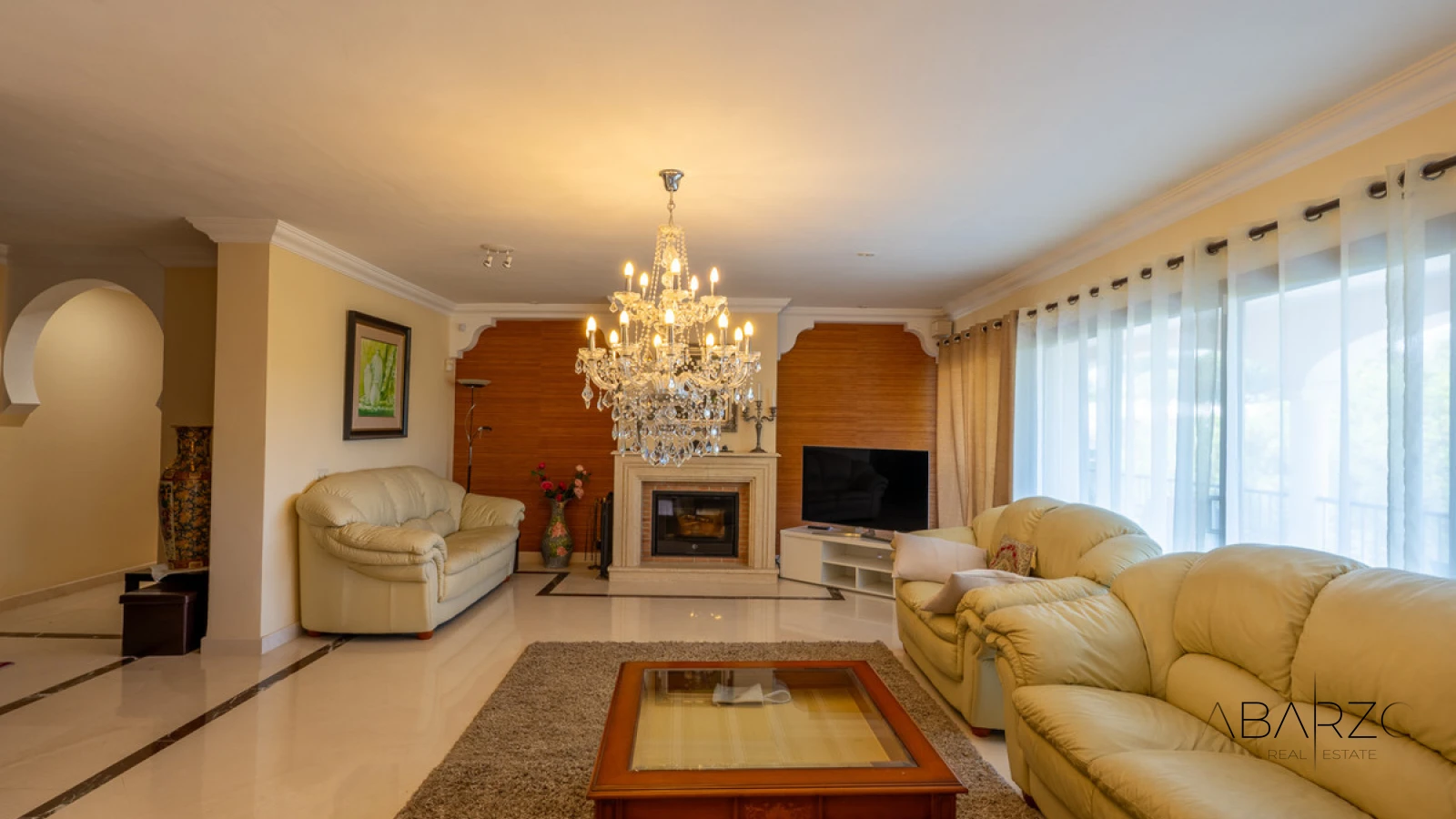 Stately 8-Bedroom Villa with Panoramic Views in El Herrojo, Benahavís — interior, La Quinta, Benahavís (3 of 49)