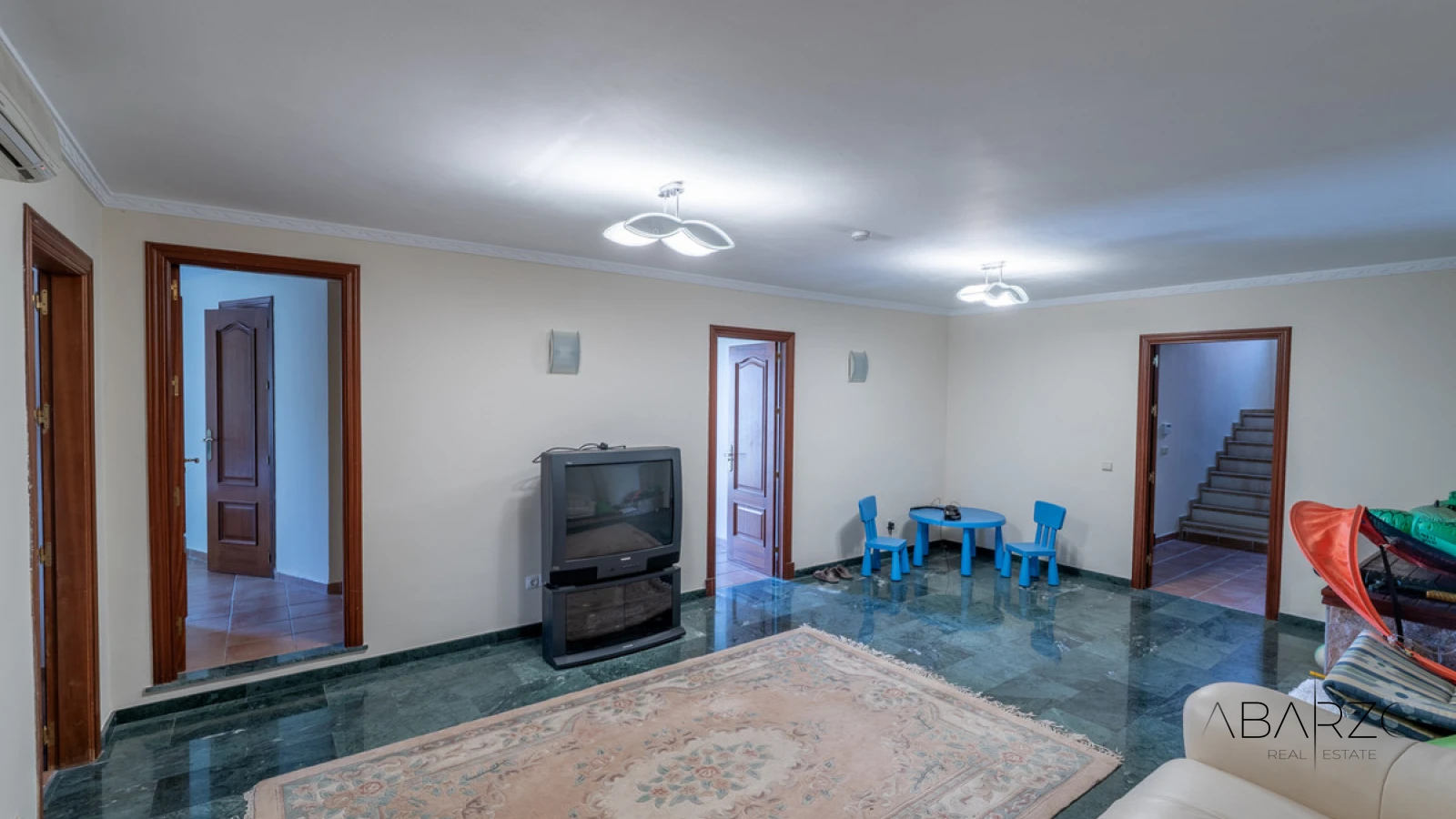 Stately 8-Bedroom Villa with Panoramic Views in El Herrojo, Benahavís — interior, La Quinta, Benahavís (36 of 49)