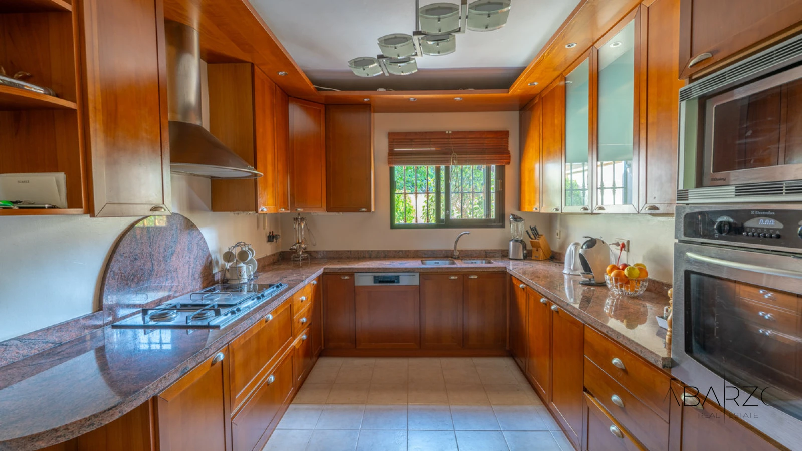 Stately 8-Bedroom Villa with Panoramic Views in El Herrojo, Benahavís — interior, La Quinta, Benahavís (7 of 49)