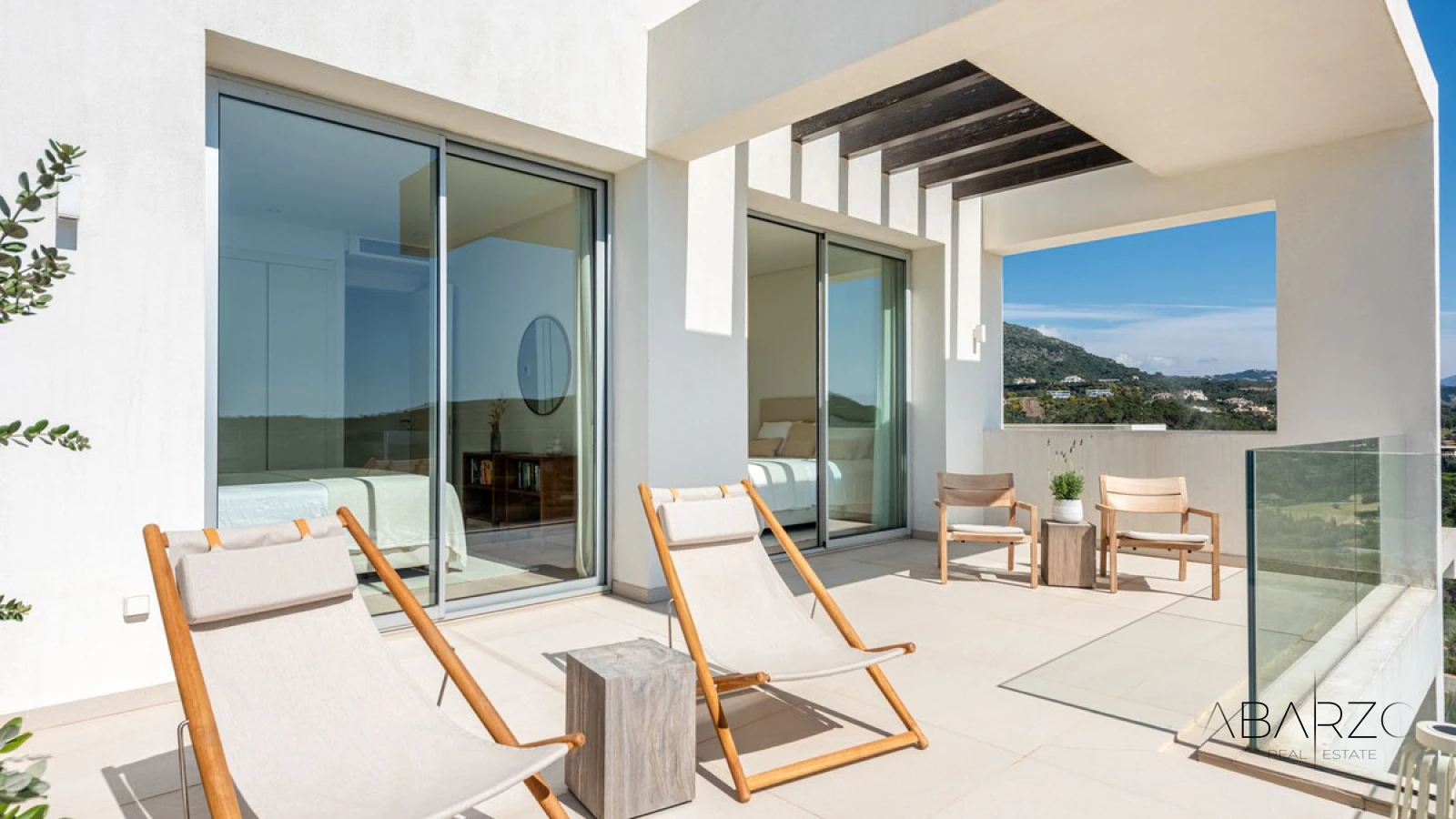 Penthouse in Marbella Club Hills, Benahavís with panoramic sea views and rooftop solarium — interior, Golden Mile, Marbella (8 of 28)