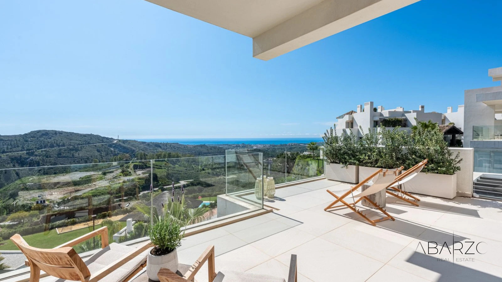 Penthouse in Marbella Club Hills, Benahavís with panoramic sea views and rooftop solarium — interior, Golden Mile, Marbella (2 of 28)