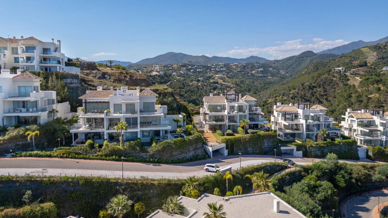 Penthouse in Marbella Club Hills, Benahavís with panoramic sea views and rooftop solarium — interior, Golden Mile, Marbella (26 of 28)