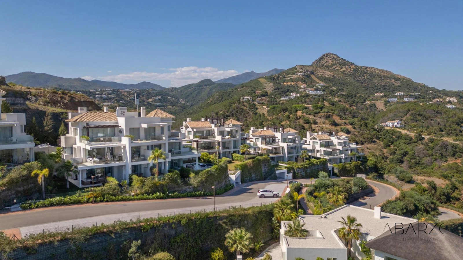 Penthouse in Marbella Club Hills, Benahavís with panoramic sea views and rooftop solarium — interior, Golden Mile, Marbella (25 of 28)