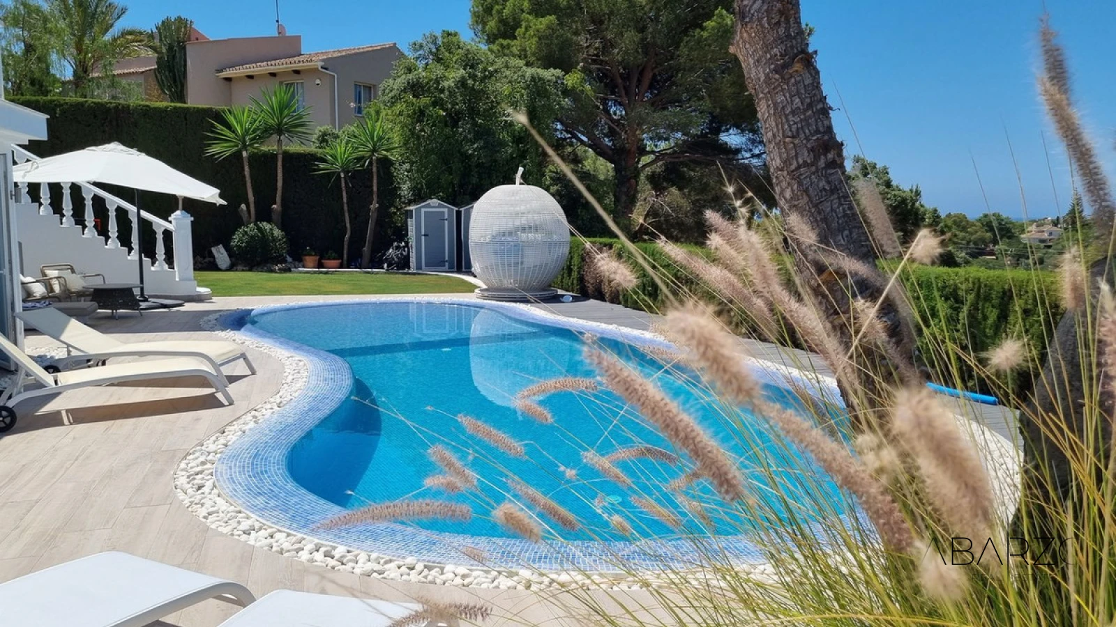Refurbished Villa in Marbella with Salt Water Pool and Separate Apartment — interior, Marbella East, Marbella (3 of 31)