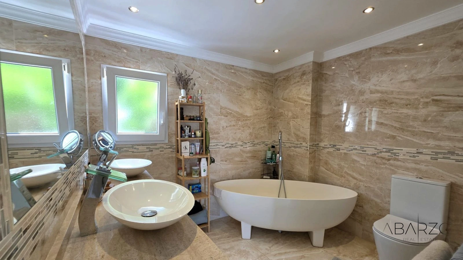 Refurbished Villa in Marbella with Salt Water Pool and Separate Apartment — interior, Marbella East, Marbella (17 of 31)