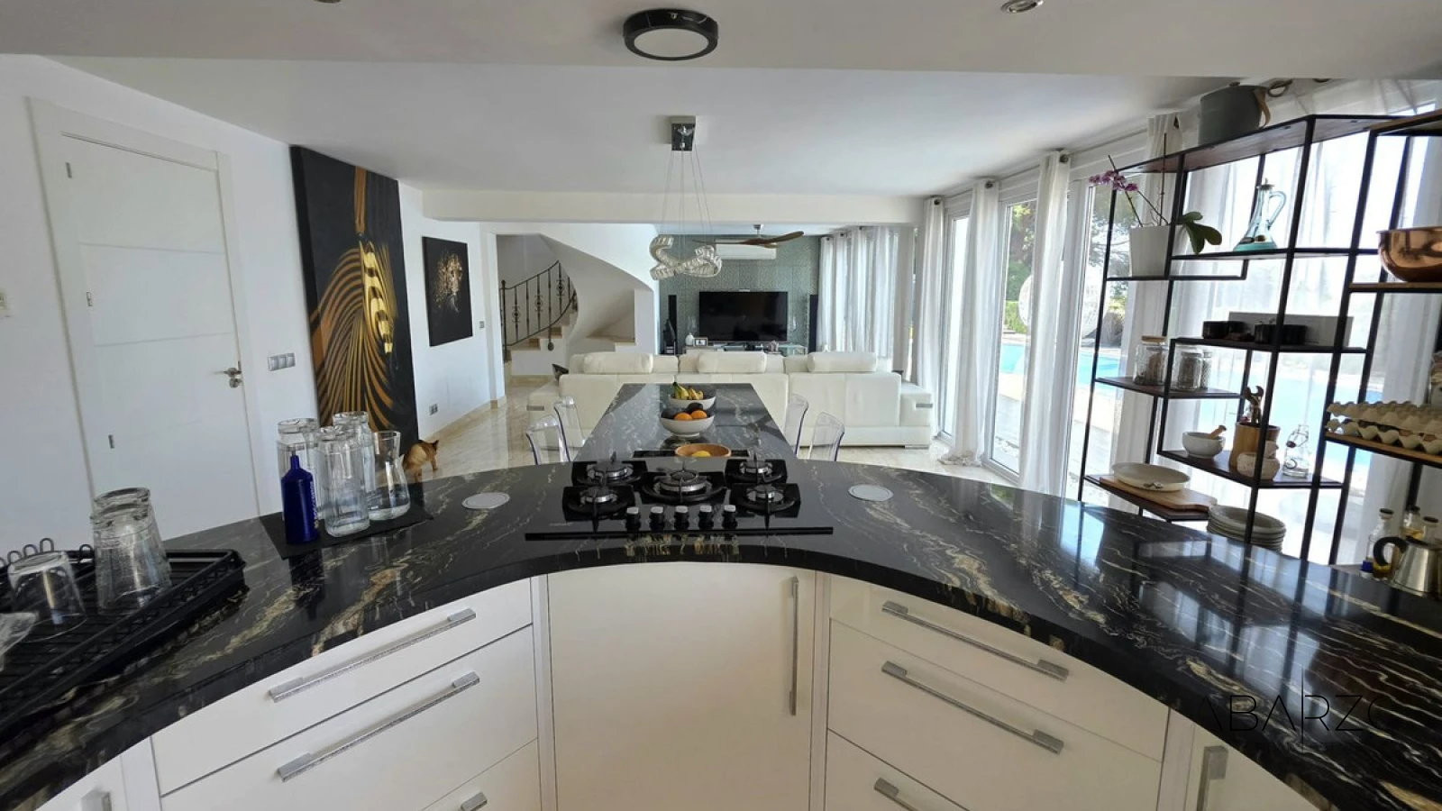 Refurbished Villa in Marbella with Salt Water Pool and Separate Apartment — interior, Marbella East, Marbella (11 of 31)
