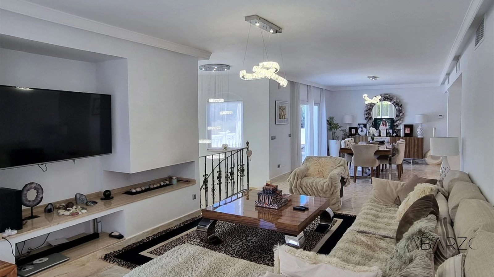 Refurbished Villa in Marbella with Salt Water Pool and Separate Apartment — interior, Marbella East, Marbella (6 of 31)