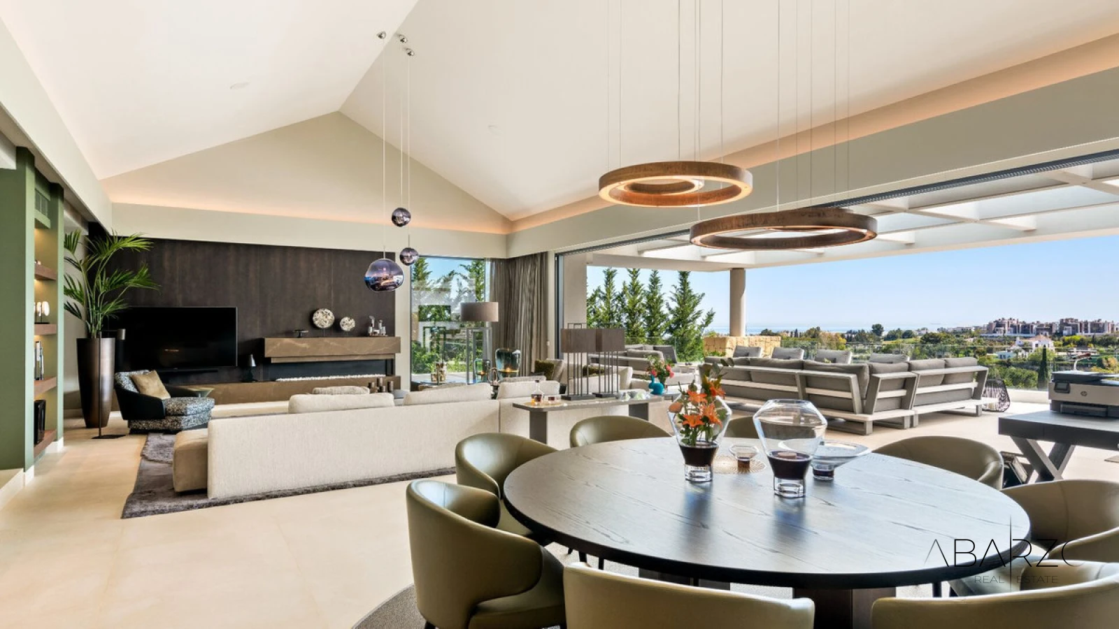 Luxury 5-Bedroom Villa with Golf Course Views in Los Flamingos, Benahavis — interior, Los Flamingos, Benahavís (4 of 49)