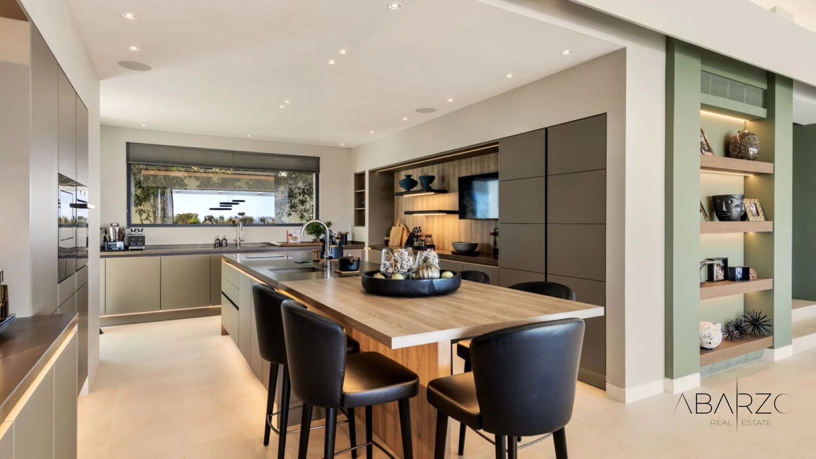 Luxury 5-Bedroom Villa with Golf Course Views in Los Flamingos, Benahavis — interior, Los Flamingos, Benahavís (11 of 49)
