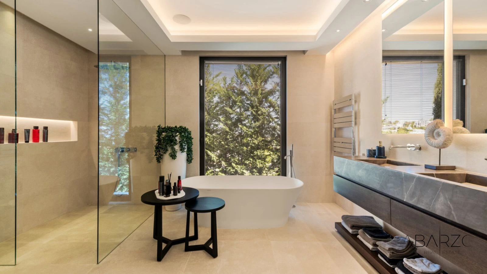 Luxury 5-Bedroom Villa with Golf Course Views in Los Flamingos, Benahavis — interior, Los Flamingos, Benahavís (14 of 49)