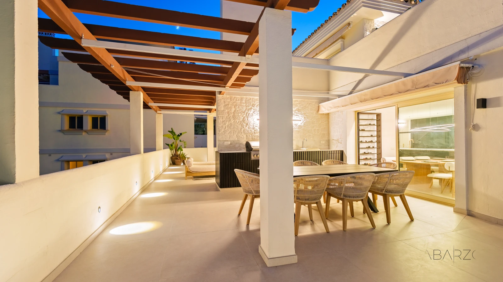 Duplex penthouse in Nueva Andalucia Marbella with private pool and sea views — interior, Nueva Andalucía, Marbella (52 of 60)