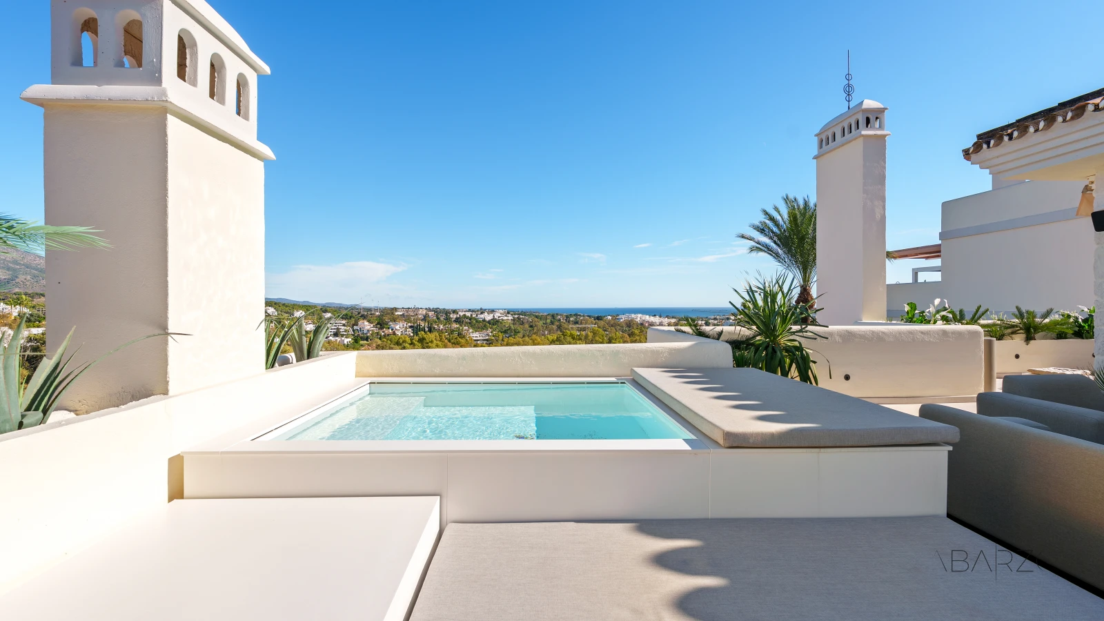 Duplex penthouse in Nueva Andalucia Marbella with private pool and sea views — interior, Nueva Andalucía, Marbella (26 of 60)