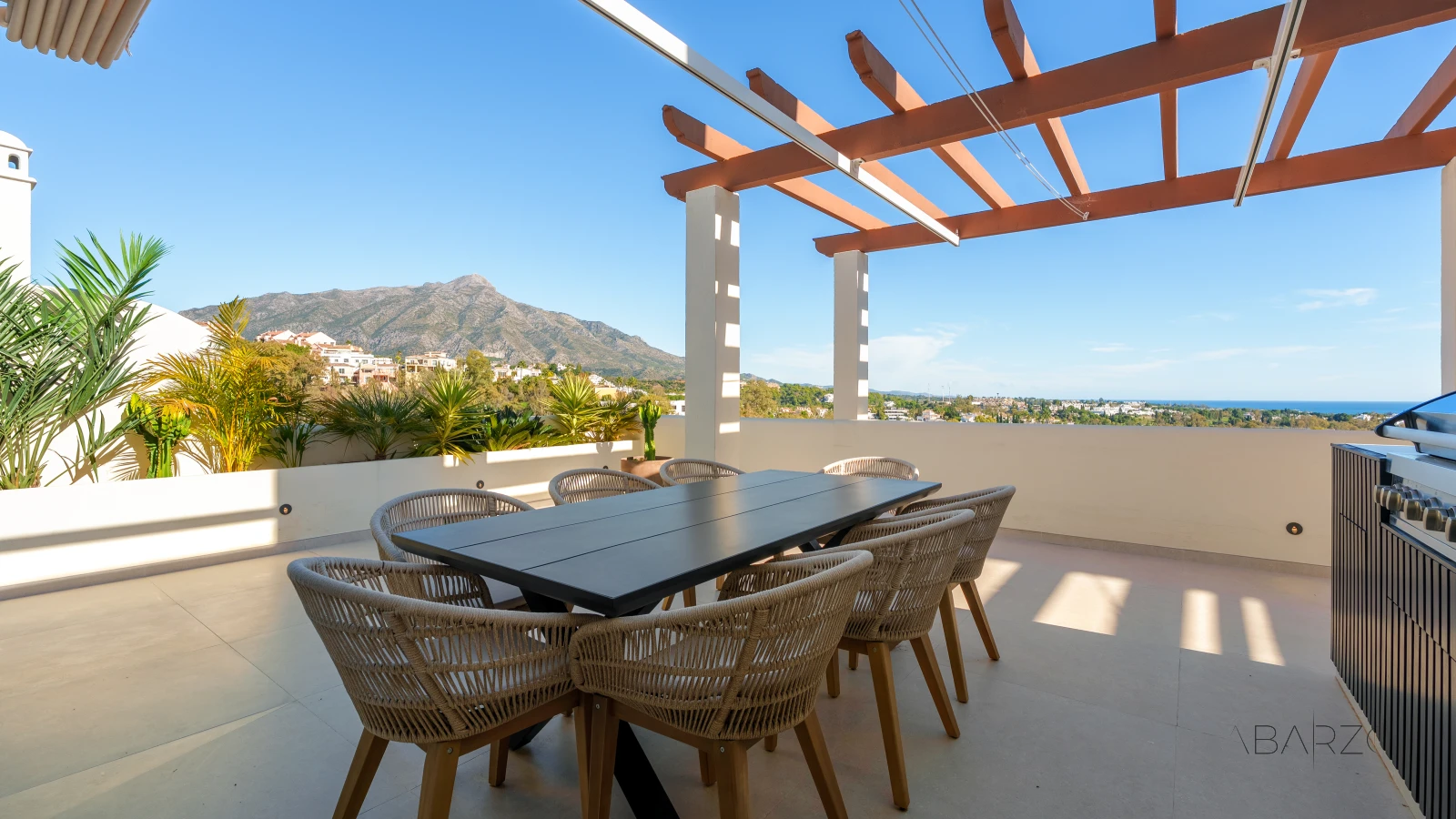 Duplex penthouse in Nueva Andalucia Marbella with private pool and sea views — interior, Nueva Andalucía, Marbella (18 of 60)