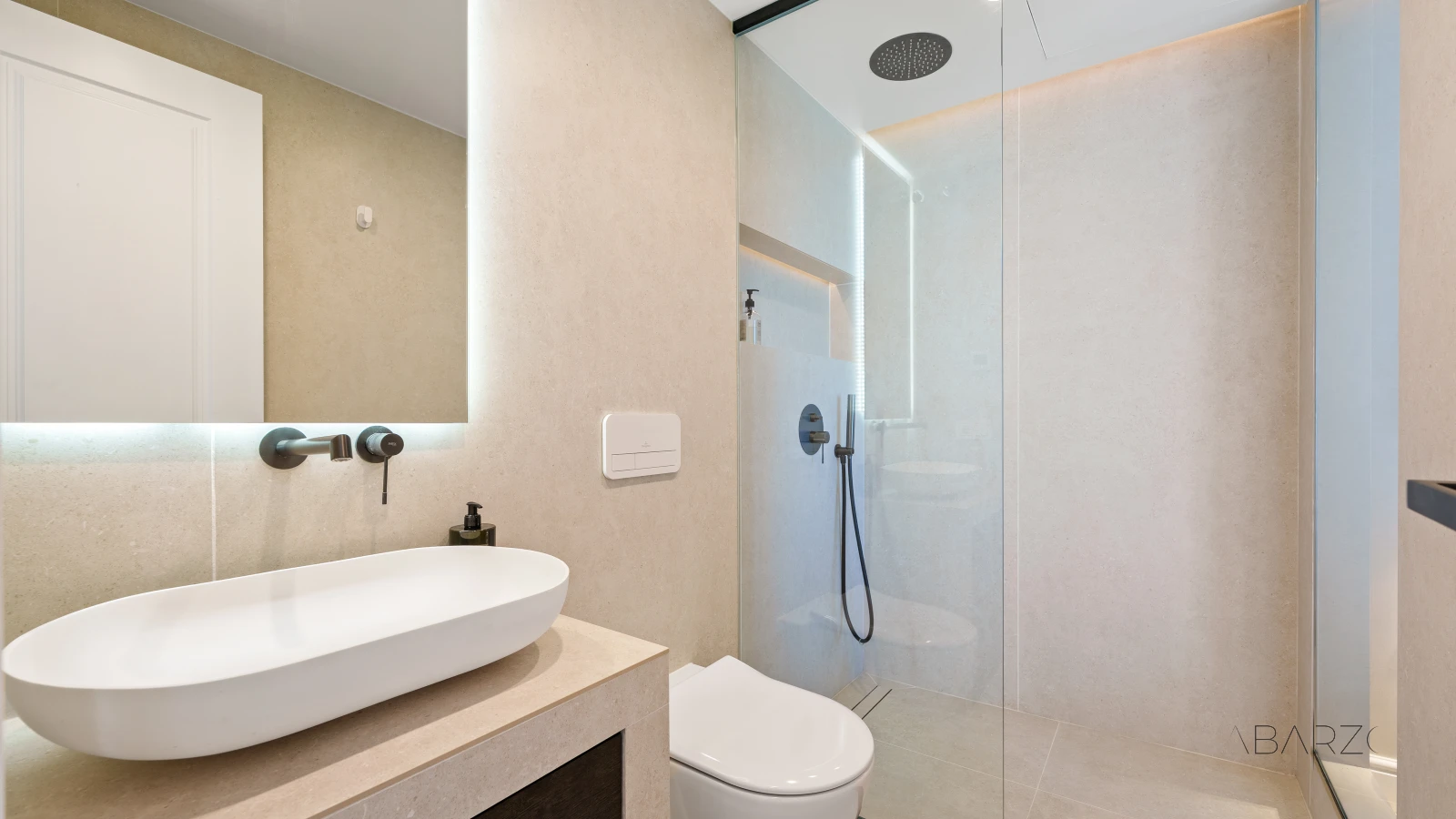 Duplex penthouse in Nueva Andalucia Marbella with private pool and sea views — interior, Nueva Andalucía, Marbella (35 of 60)