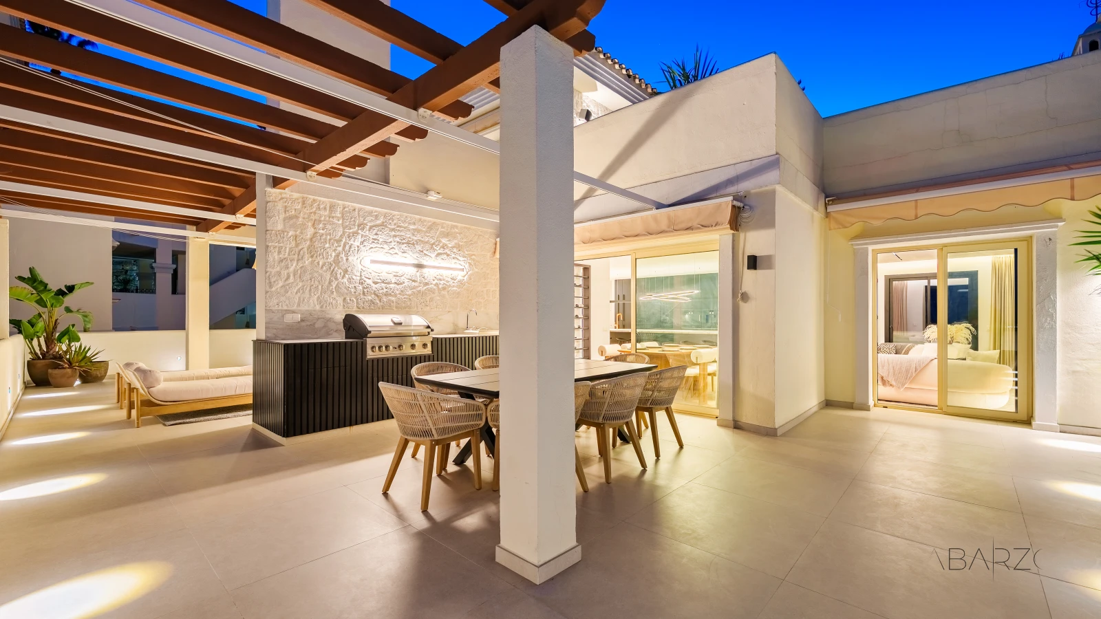 Duplex penthouse in Nueva Andalucia Marbella with private pool and sea views — interior, Nueva Andalucía, Marbella (54 of 60)