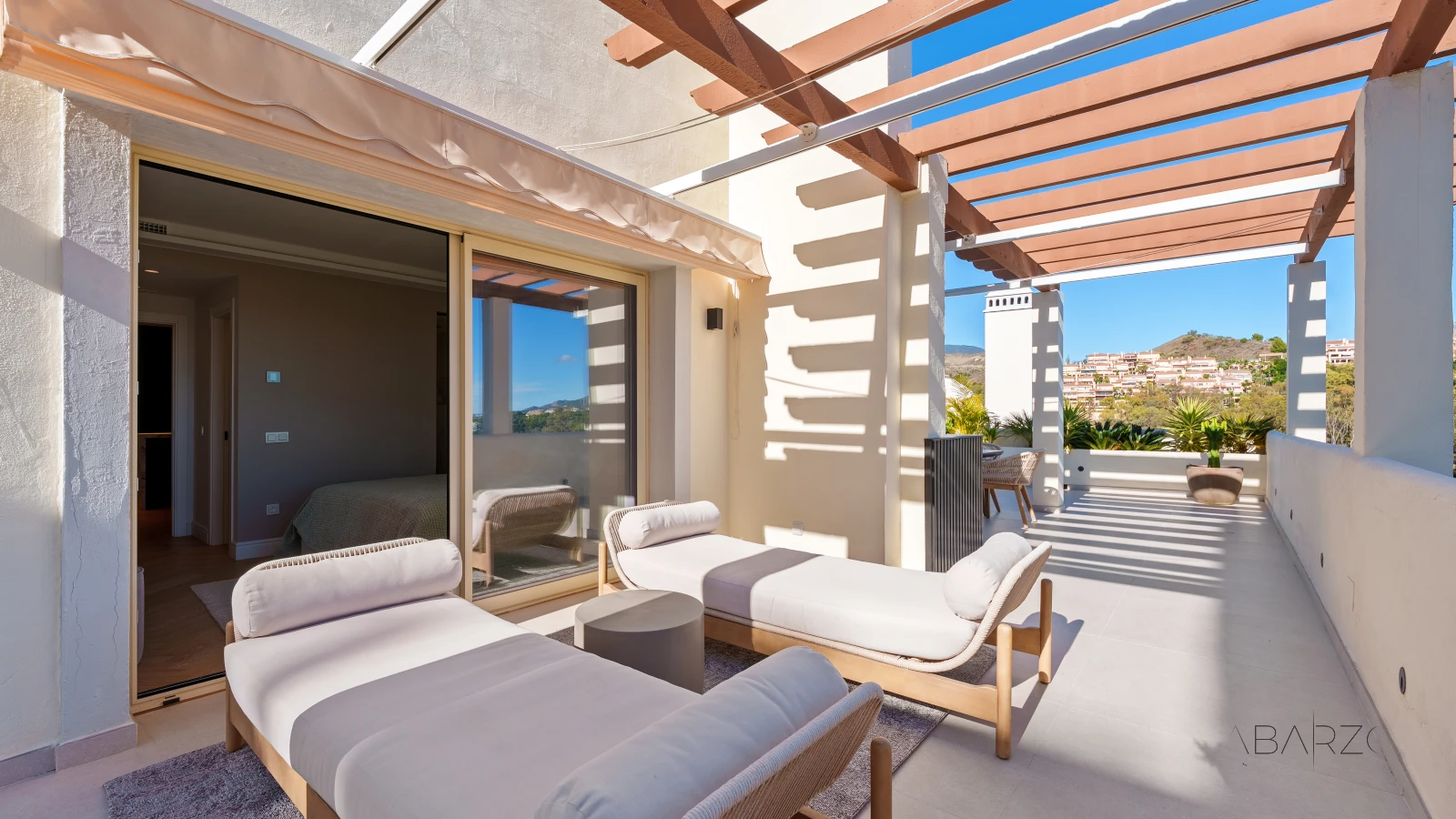 Duplex penthouse in Nueva Andalucia Marbella with private pool and sea views — interior, Nueva Andalucía, Marbella (21 of 60)