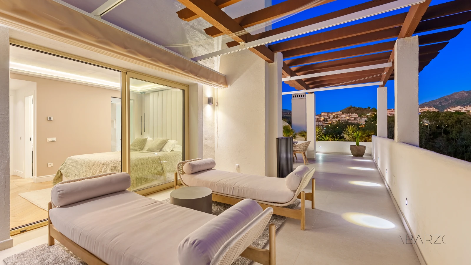Duplex penthouse in Nueva Andalucia Marbella with private pool and sea views — interior, Nueva Andalucía, Marbella (51 of 60)