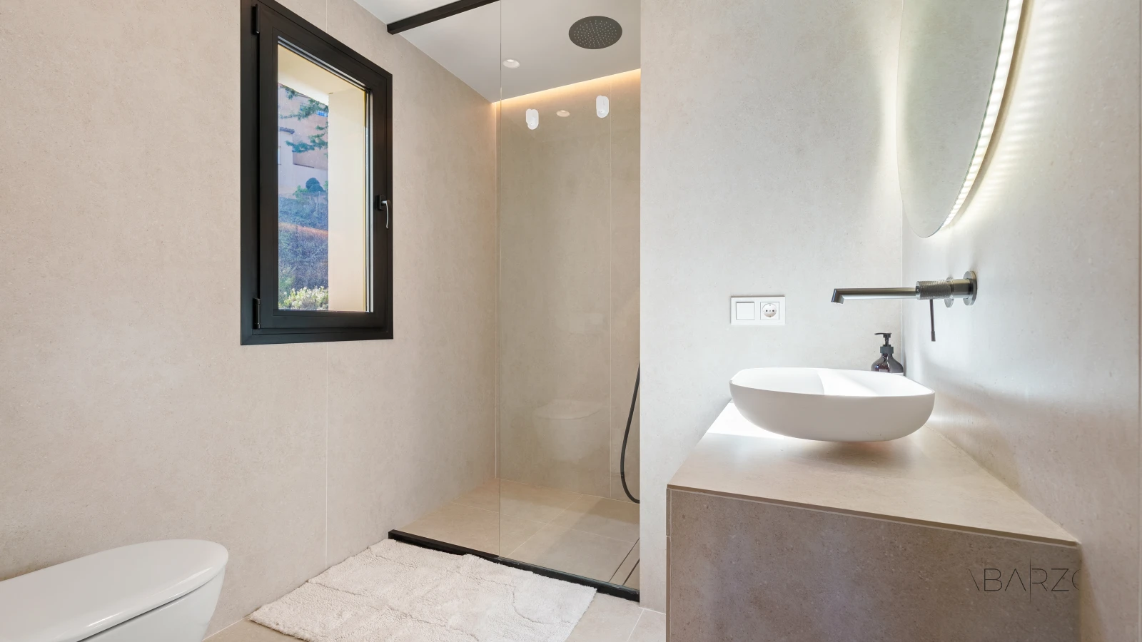 Duplex penthouse in Nueva Andalucia Marbella with private pool and sea views — interior, Nueva Andalucía, Marbella (30 of 60)