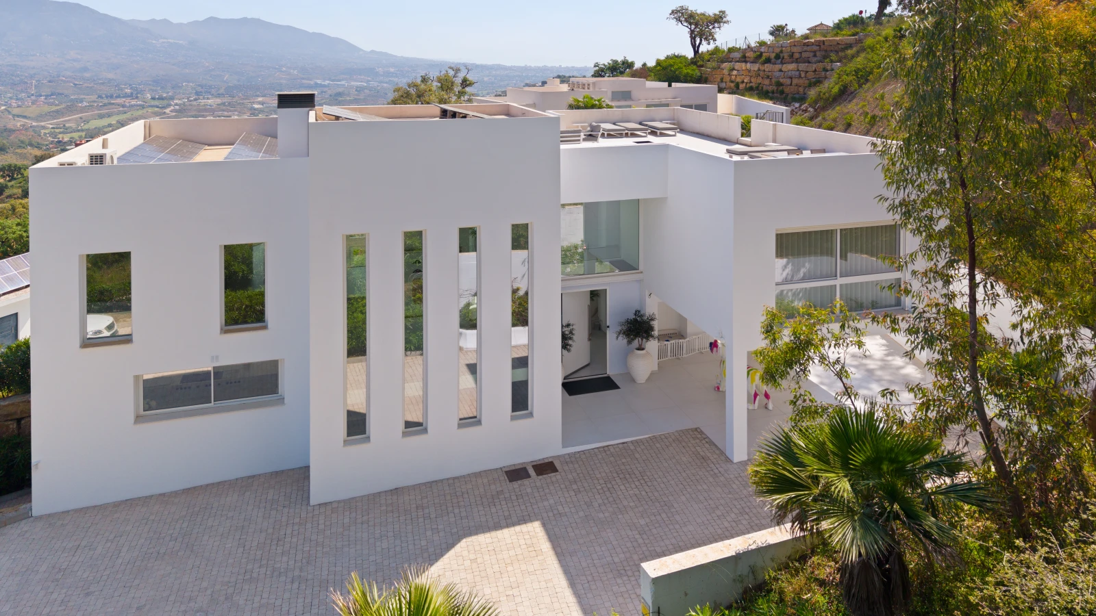 Luxury Villa in La Mairena with Private Elevator and Panoramic Views — interior, Marbella (73 of 73)