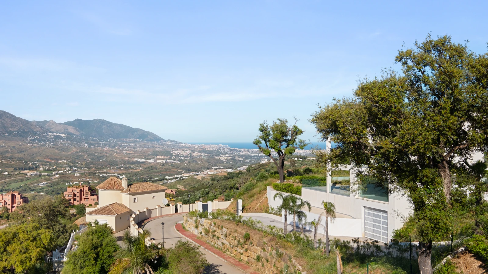 Luxury Villa in La Mairena with Private Elevator and Panoramic Views — interior, Marbella (65 of 73)