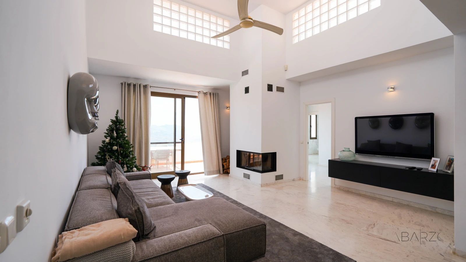 Penthouse in La Mairena with panoramic views and large private solarium — interior, Marbella East, Marbella (9 of 53)