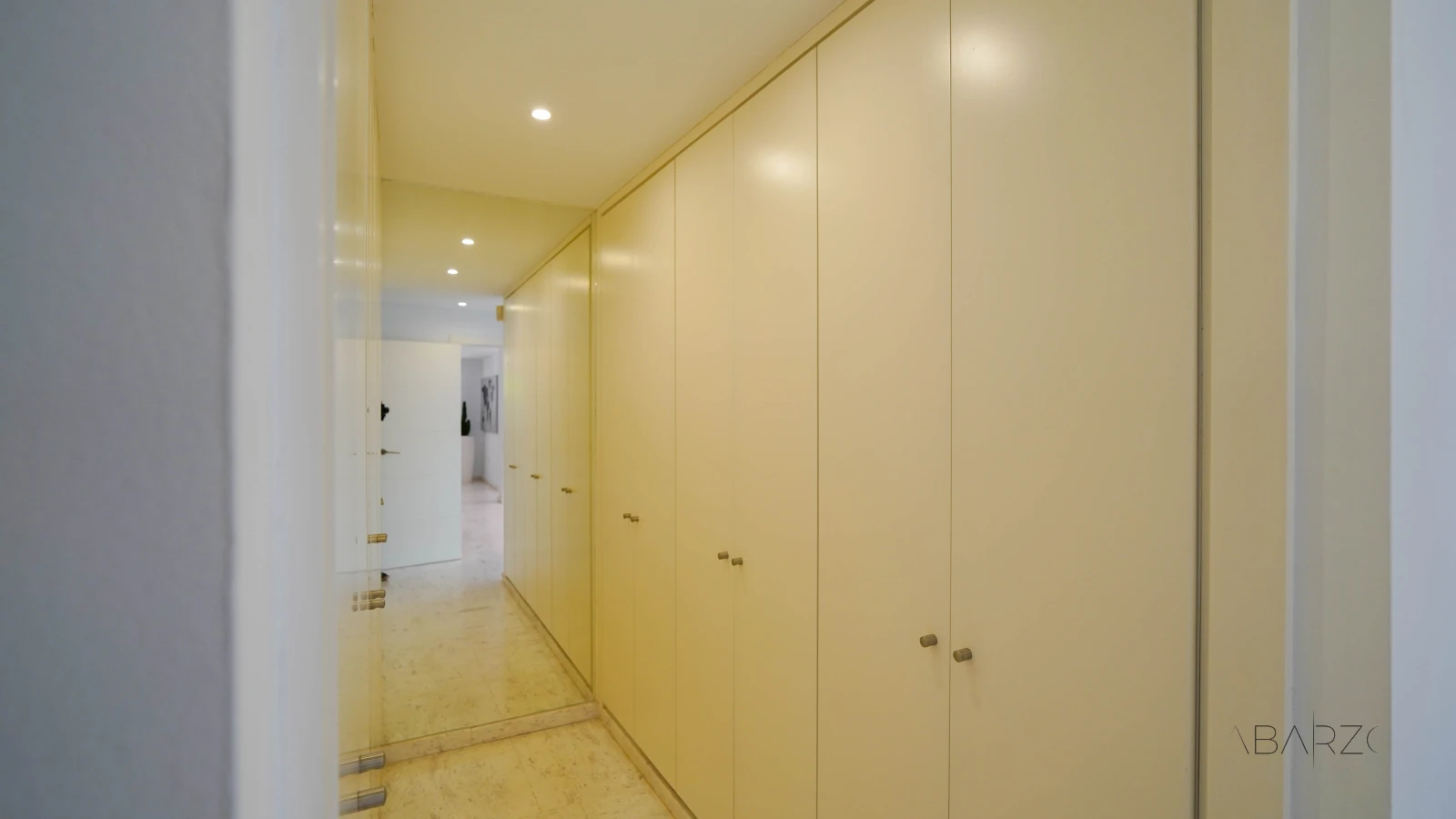 Penthouse in La Mairena with panoramic views and large private solarium — interior, Marbella East, Marbella (38 of 53)