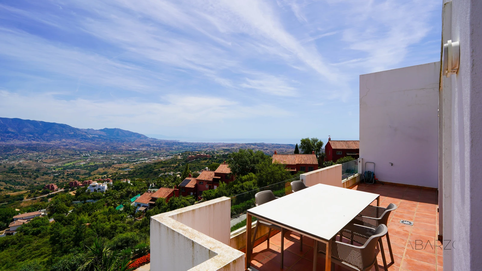 Penthouse in La Mairena with panoramic views and large private solarium — interior, Marbella East, Marbella (23 of 53)