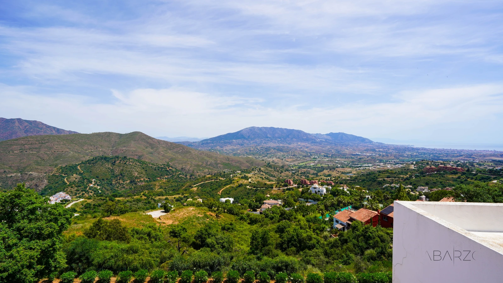 Penthouse in La Mairena with panoramic views and large private solarium — interior, Marbella East, Marbella (52 of 53)