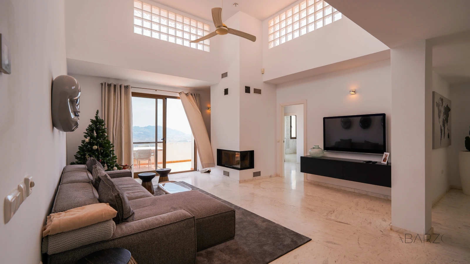 Penthouse in La Mairena with panoramic views and large private solarium — interior, Marbella East, Marbella (8 of 53)