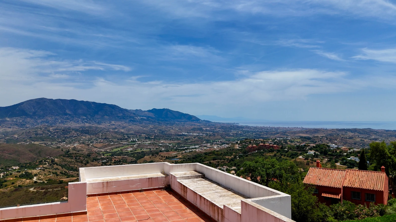 Penthouse in La Mairena with panoramic views and large private solarium — interior, Marbella East, Marbella (3 of 53)