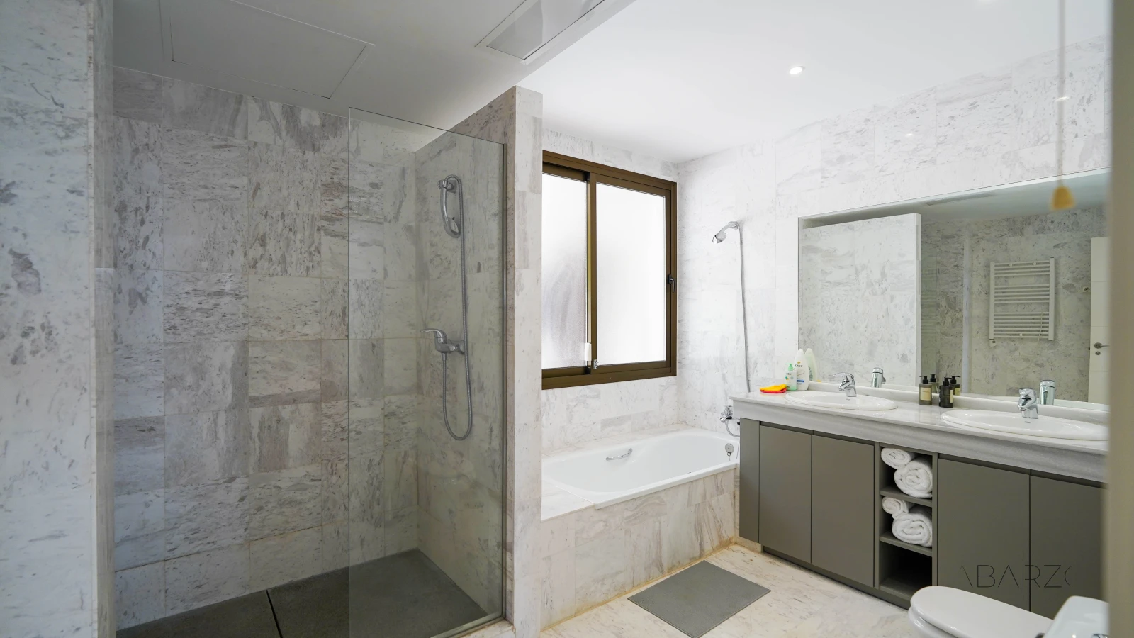 Penthouse in La Mairena with panoramic views and large private solarium — interior, Marbella East, Marbella (41 of 53)