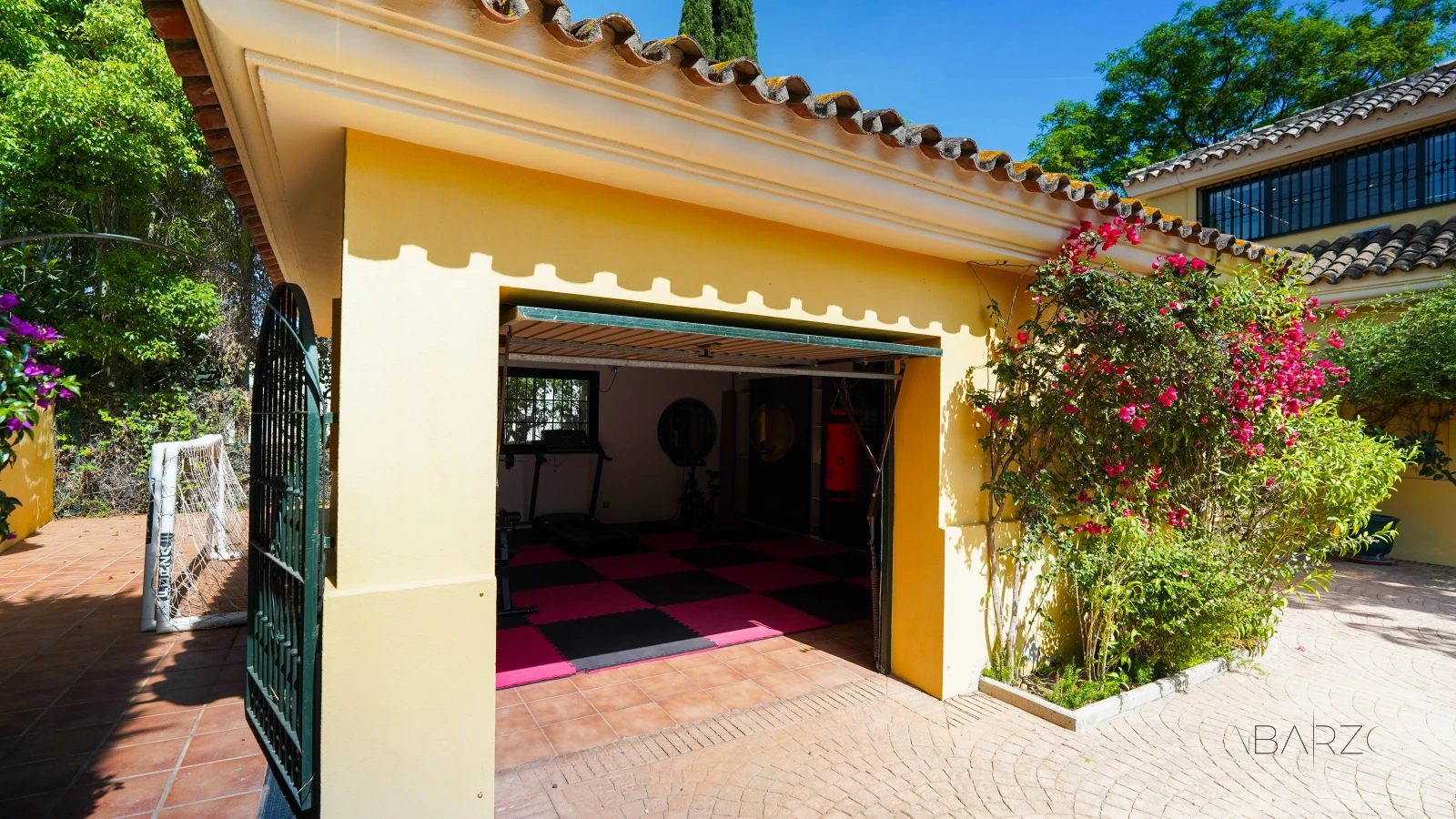 Mediterranean villa in Guadalmina with pool near the sea — interior, Guadalmina Baja, San Pedro de Alcántara (36 of 88)