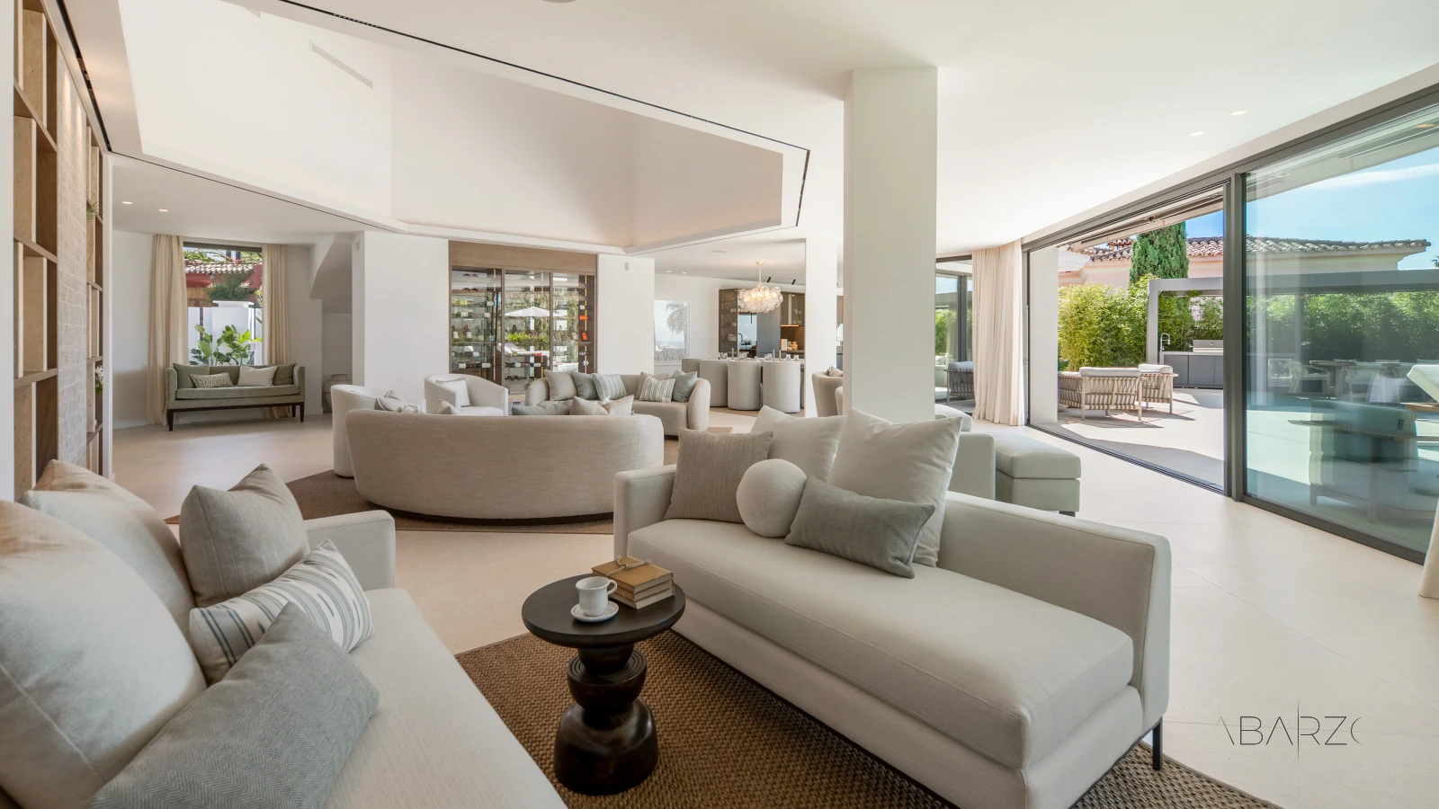 Villa de lujo en Benahavis con piscina cubierta y vistas al mar — interior, La Quinta, Benahavís (16 of 122)
