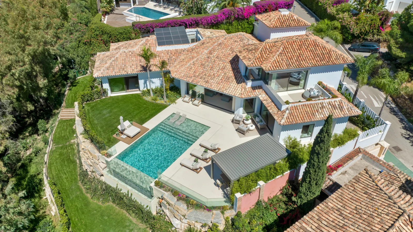 Villa de lujo en Benahavis con piscina cubierta y vistas al mar — interior, La Quinta, Benahavís (79 of 122)
