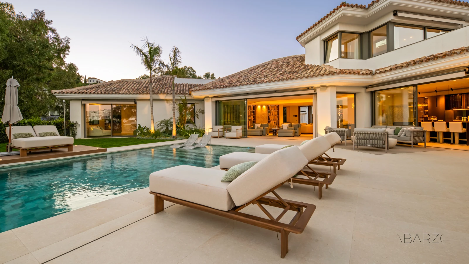 Villa de lujo en Benahavis con piscina cubierta y vistas al mar — interior, La Quinta, Benahavís (93 of 122)