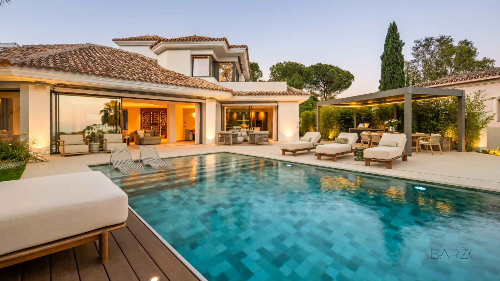 Villa de lujo en Benahavis con piscina cubierta y vistas al mar — interior, La Quinta, Benahavís (94 of 122)